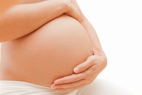 femme enceinte - grossesse - Alexandre Hryb - etiopathe Cogolin - Saint Tropez - Sainte Maxime - Le Lavandou - La Londe