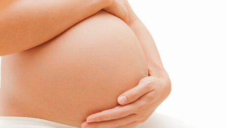 femme enceinte - grossesse - Alexandre Hryb - etiopathe Cogolin - Saint Tropez - Sainte Maxime - Le Lavandou - La Londe